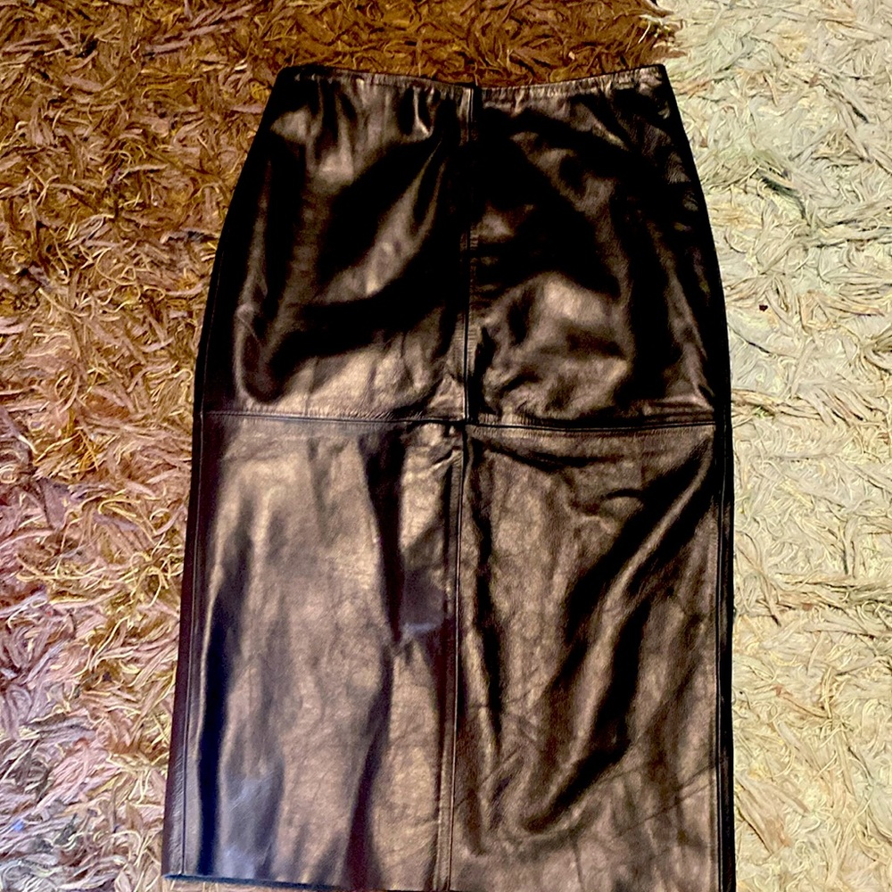 VINTAGE UNITED COLORS BENETTON BLACK PENCIL FRONT SLIT SKIRT
